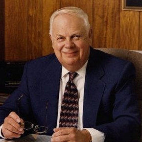 DR. KARL AND CAROL JACOBS ANNUAL STEM SCHOLARSHIP | Dr. Karl and Carol Jacobs